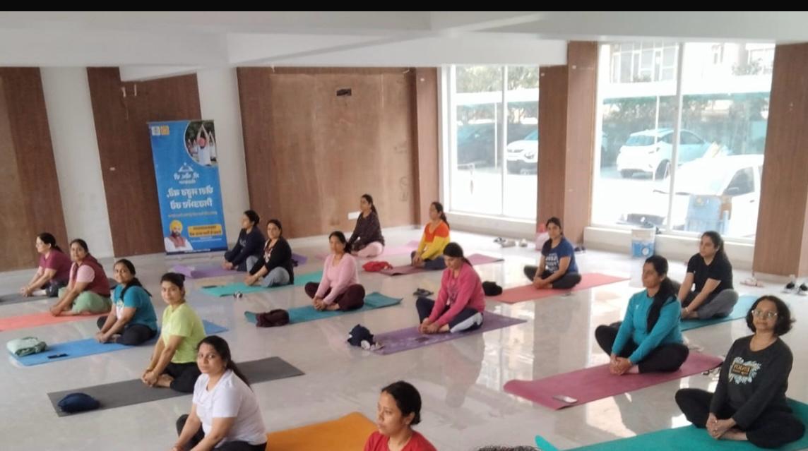 Yoga camps organized at various places in Zirakpur under Chief Minister Yoga Shala -SDM Amit Gupta